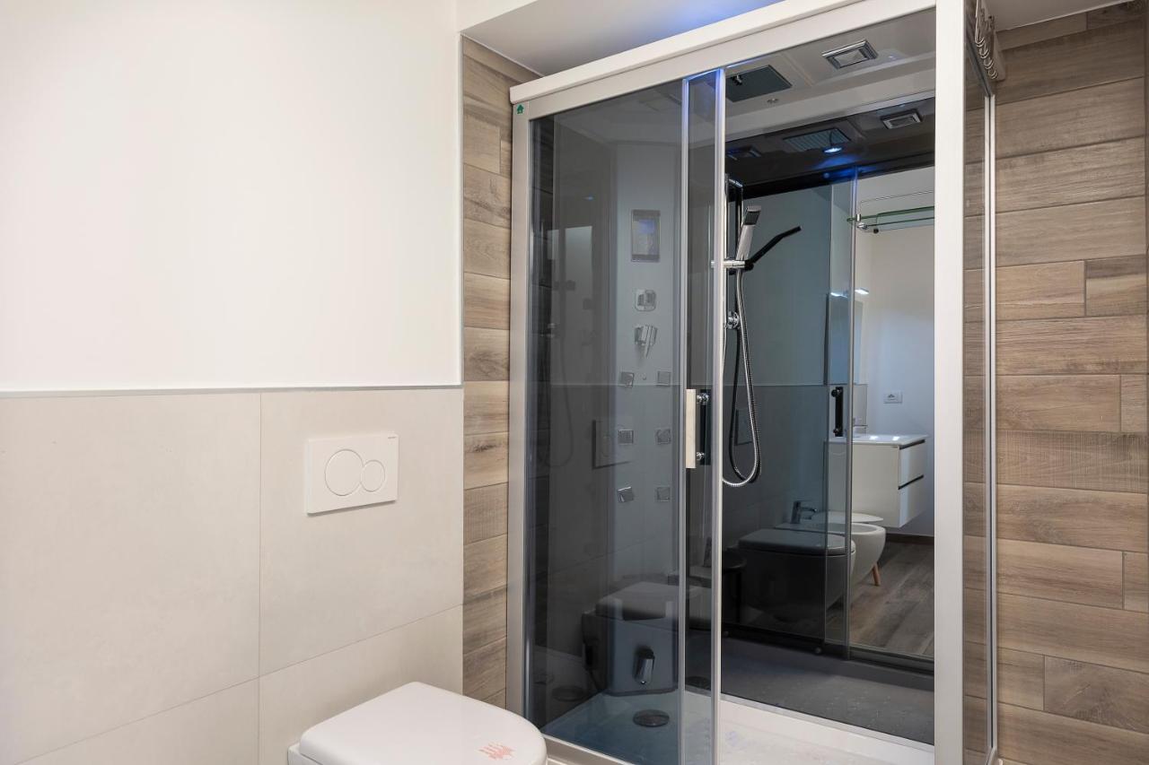 Skylake Penthouse By Impero House Apartment *